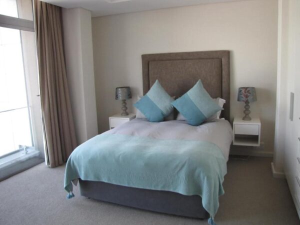 Fourways 2 Beds Apartment - Image 3