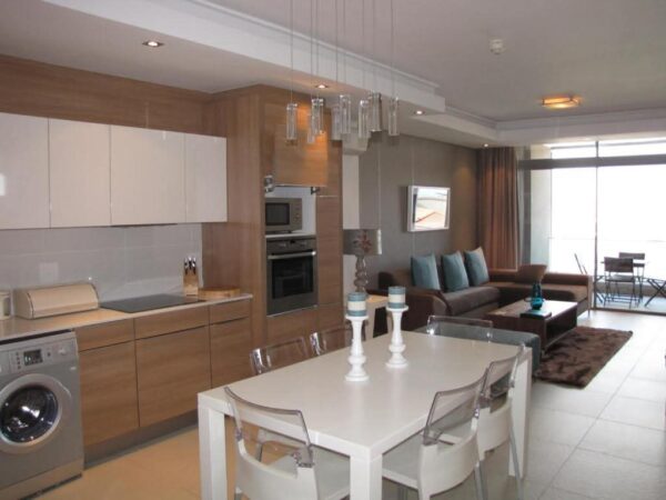 Fourways 2 Beds Apartment - Image 4