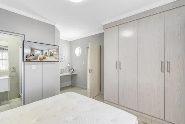 Durban 2 Beds Apartment - Image 6