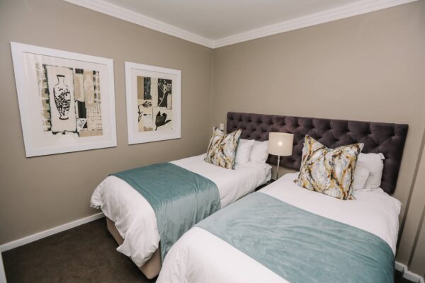 Fourways 2 Beds Apartment - Image 9