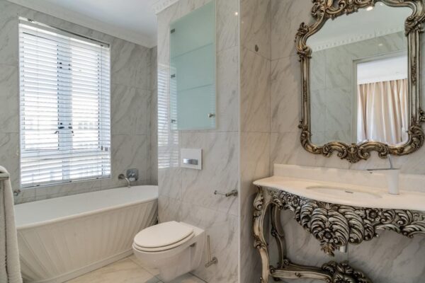 Fourways 2 Beds Apartment - Image 3