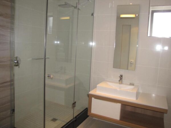 Fourways 2 Beds Apartment - Image 5